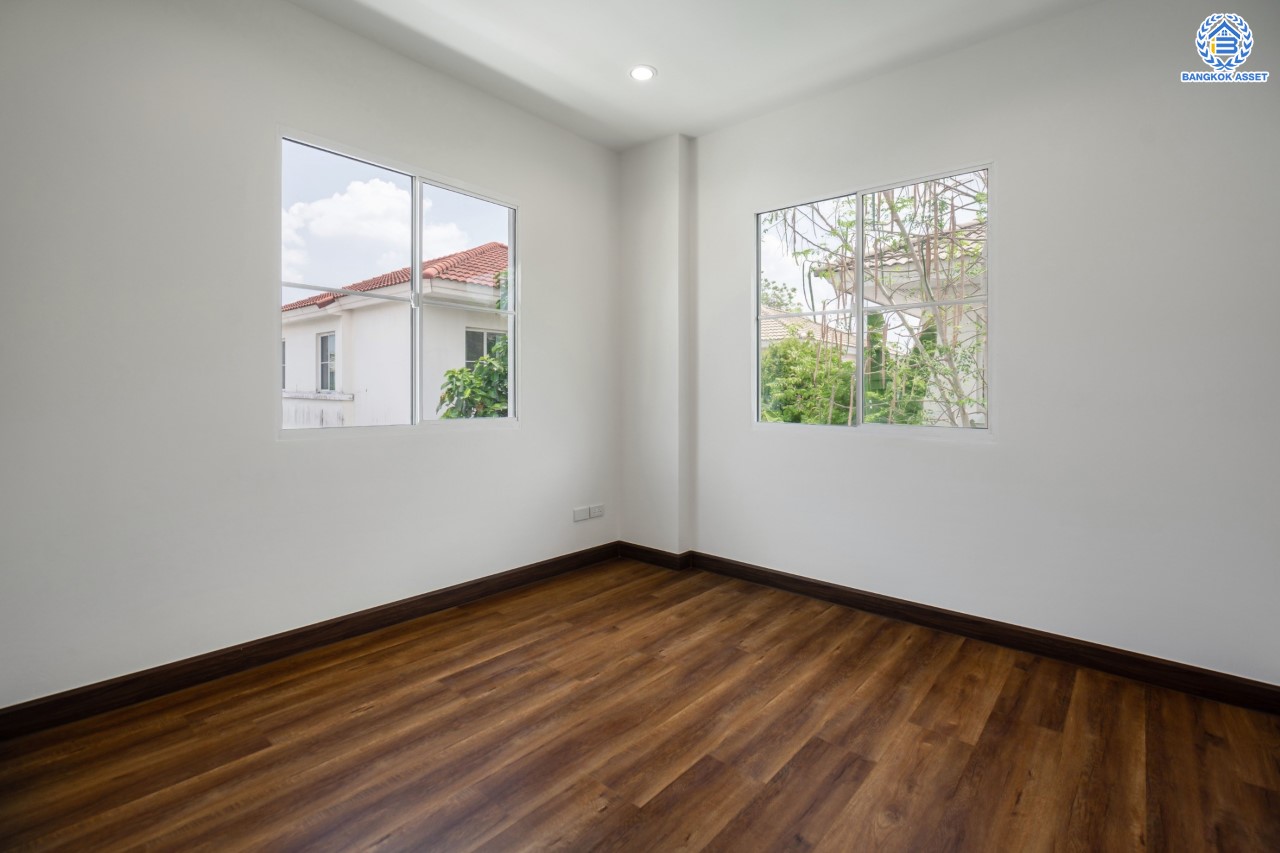 บ้านมือสองตกแต่งใหม่ ม.ชลลดา วัดลาดปลาดุก คุณภาพระดับ L&H บนเนื้อที่ 52.4 ตร.ว. ฟังก์ชัน 3 ห้องนอน 2 ห้องน้ำ 2 ที่จอดรถ บนทำเลศักยภาพ เพียง 15 นาทีถึง เซ็นทรัลเวสท์เกต ใกล้รถไฟฟ้าสายสีม่วง "สถานีคลองบางไผ่"...